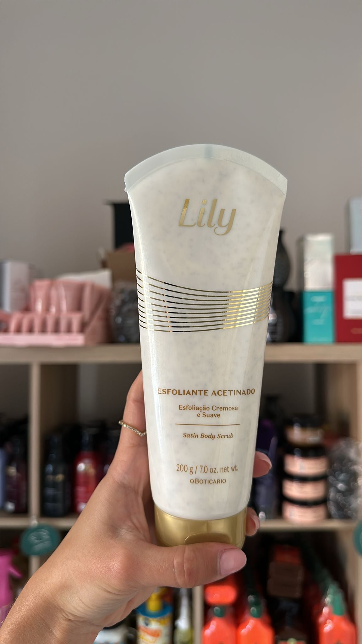 Lily - Esfoliante Acetinado