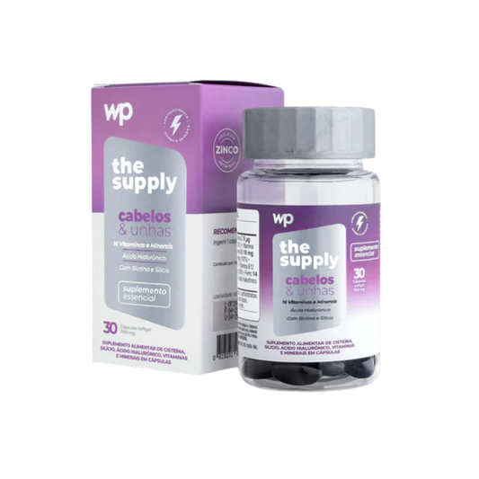 Cabelos e unhas pink