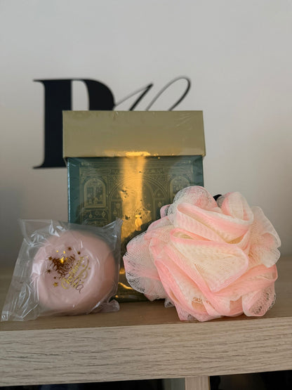 Kit de Coração: Sabonete Natura + Esponjinha de Banho